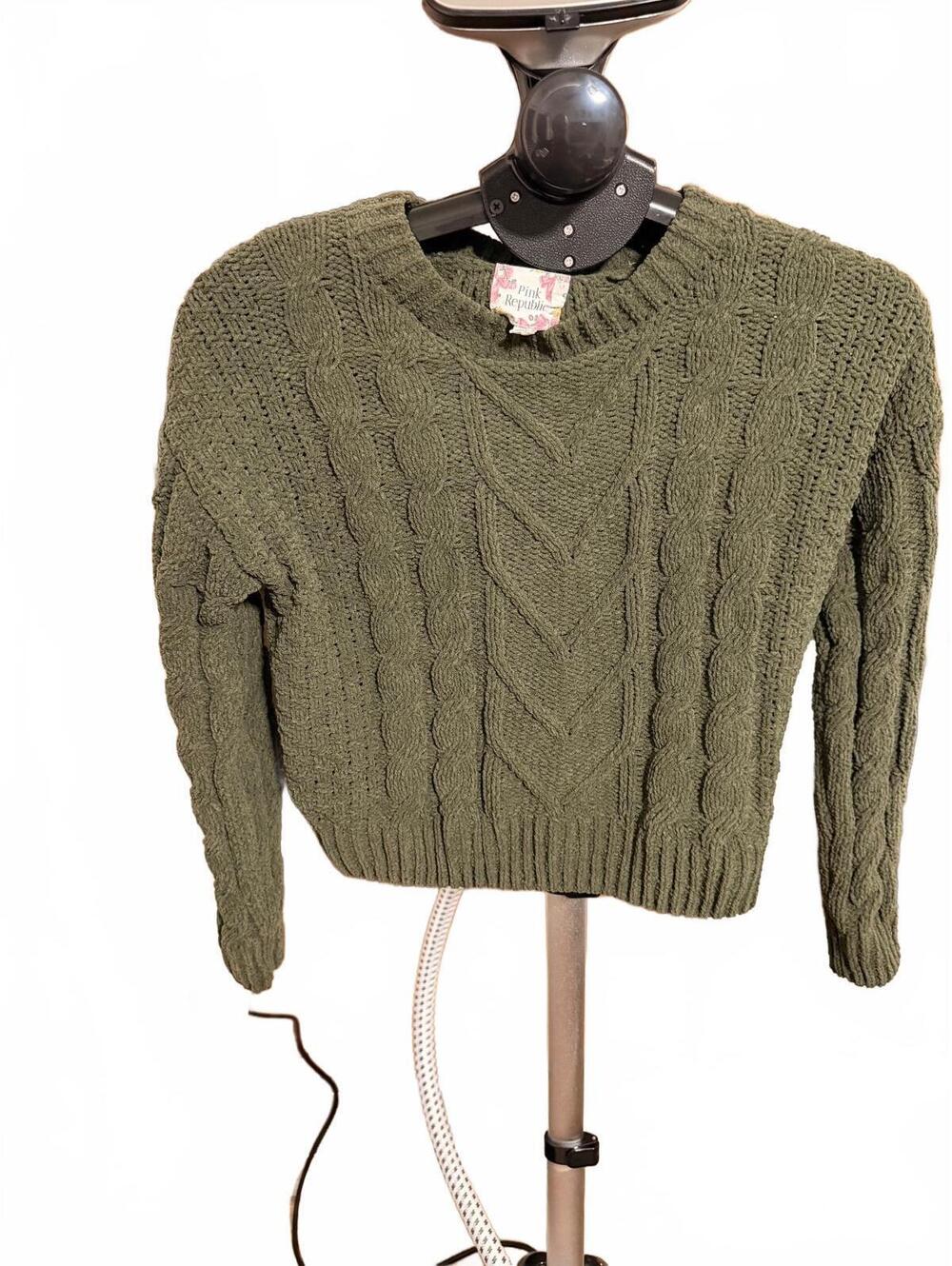 Pink Republic Women's Cable Knit Sweater Small Olive Green